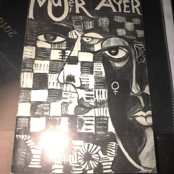 Many items found by me on a thrift store. - Picture 2 of 8